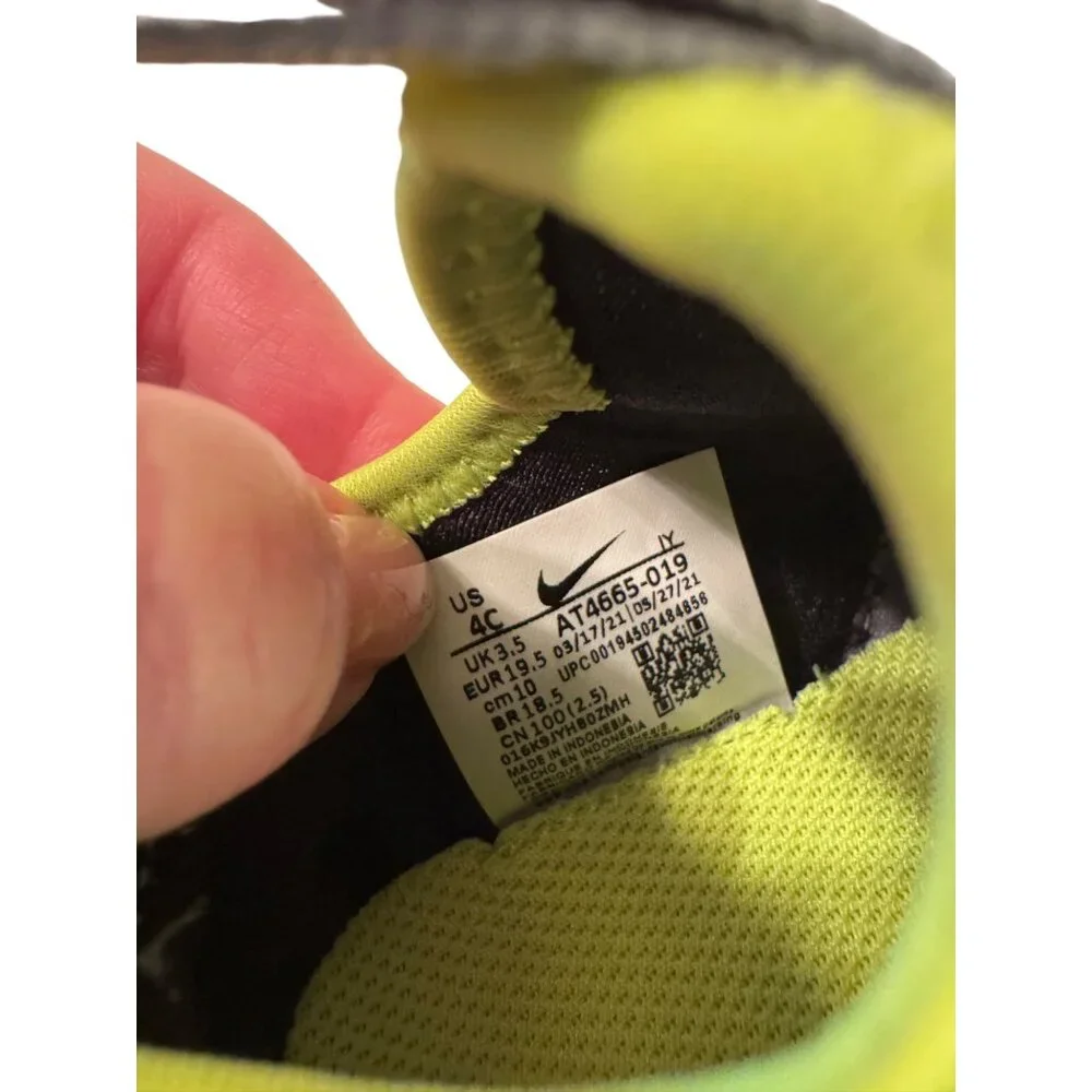 Nike Flex Runner Size 4 Child Infant Sneaker Black Neon NWOB